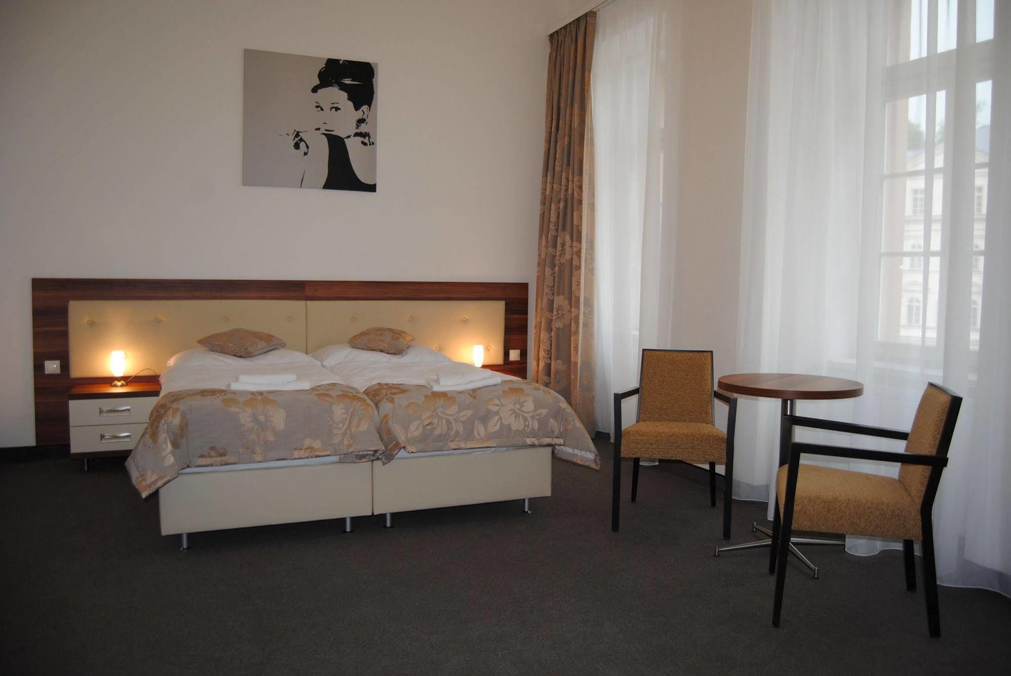 Hotel Malta Karlsbad Exterior foto